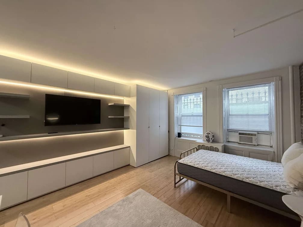 335 West 85 Street #1A, Manhattan, NY 10024 - Image 1
