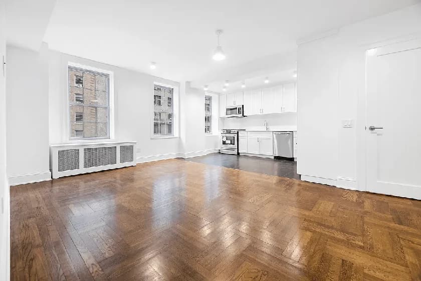 300 West 94 Street #8H, Manhattan, NY 10025 apartment_living_room 1