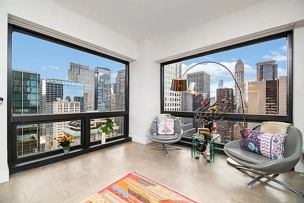 721 5 Avenue #35-H, Manhattan, NY 10022 apartment_living_room 1