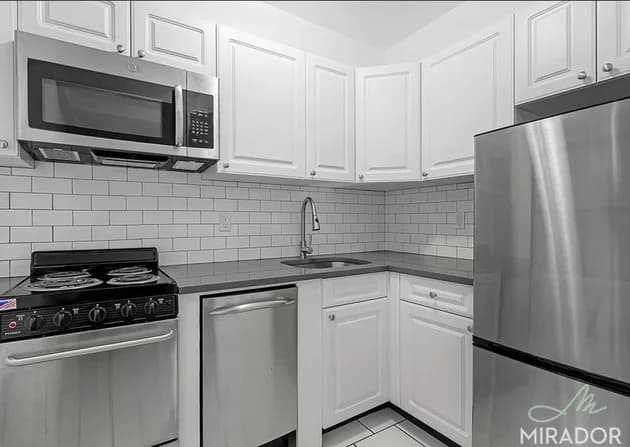 132 East 45 Street #5I, Manhattan, NY 10017