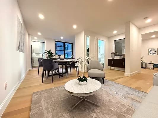 160 East 48 Street #13N, Manhattan, NY 10017