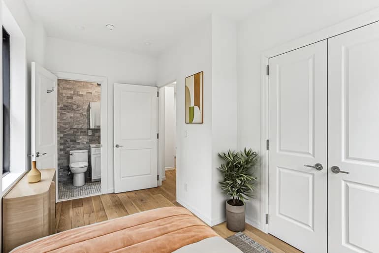 160 East 48 Street #13Y-1, Manhattan, NY 10017 - Image 1