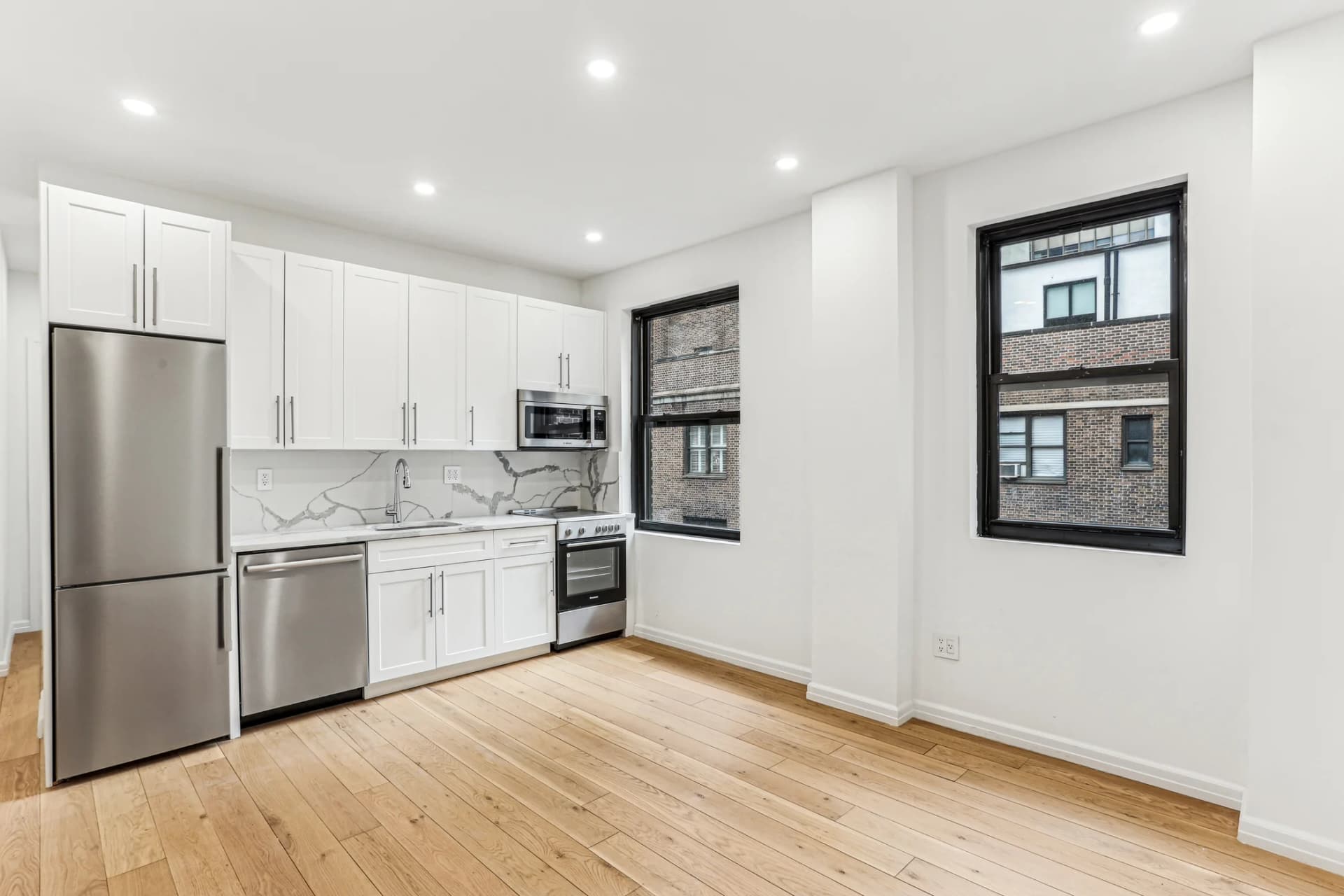 160 East 48 Street #13Y-5, Manhattan, NY 10017 - Image 1