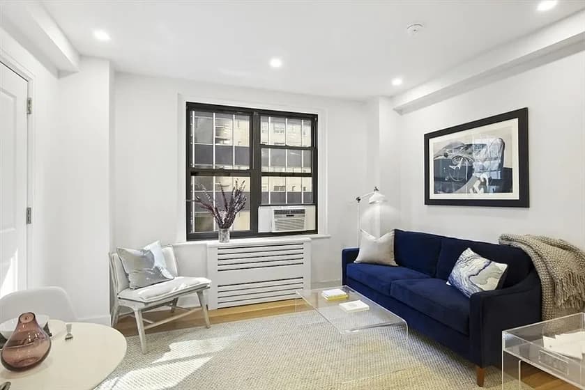 160 East 48 Street #15U1, Manhattan, NY 10017 apartment_living_room 1