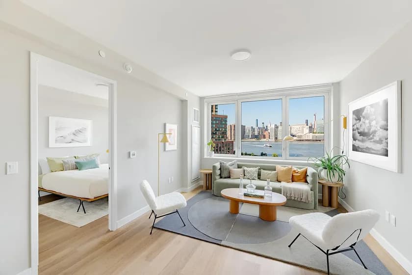 160 East 48 Street #2K, Manhattan, NY 10017 apartment_living_room 1