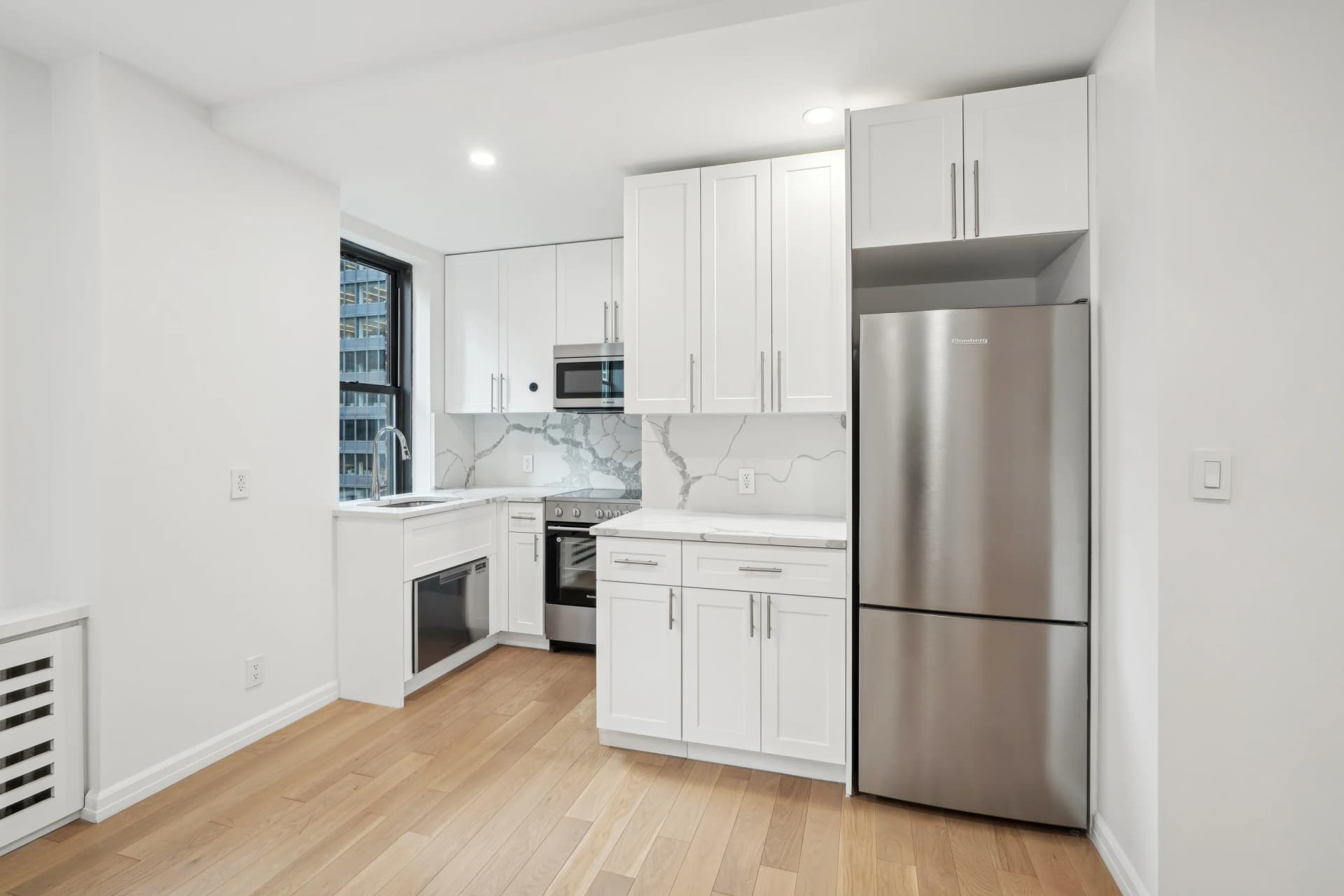 160 East 48 Street #8E-2, Manhattan, NY 10017