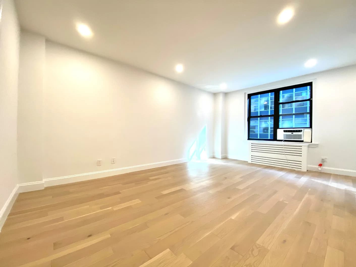 160 East 48 Street #9S-5, Manhattan, NY 10017