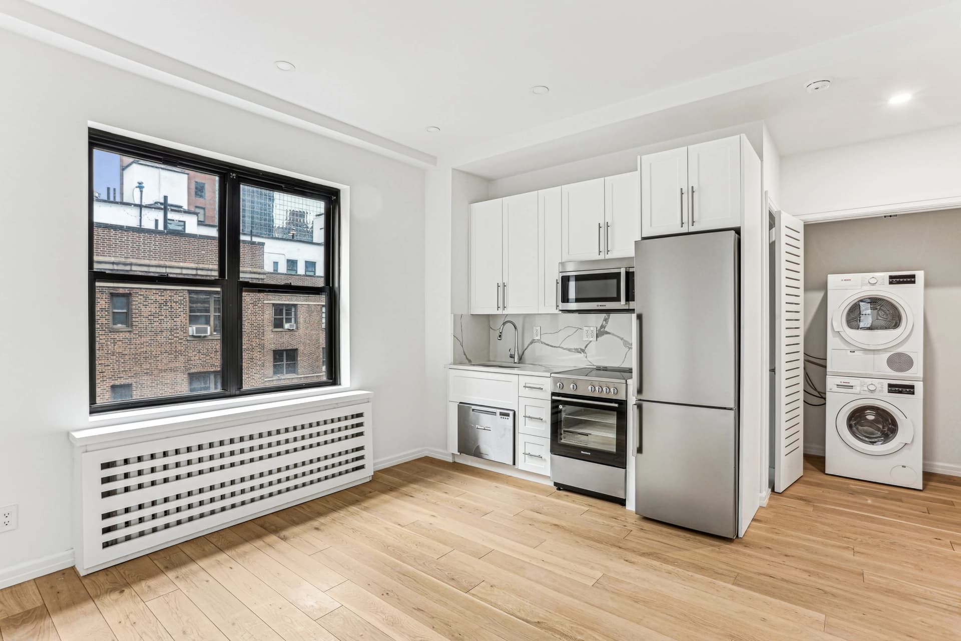160 East 48 Street #9Z-5, Manhattan, NY 10017 apartment_kitchen 1