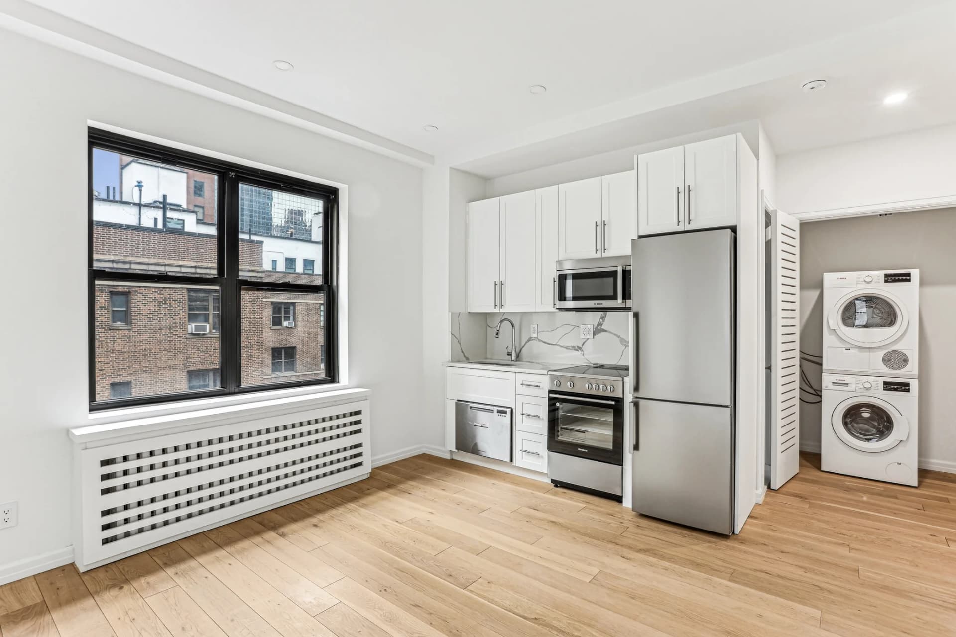 160 East 48 Street #9Z-5, Manhattan, NY 10017