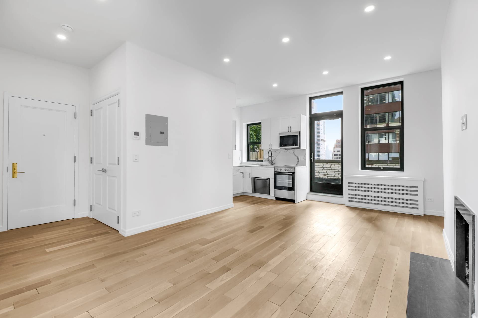 160 East 48 Street #PHR-1, Manhattan, NY 10017 apartment_living_room 1