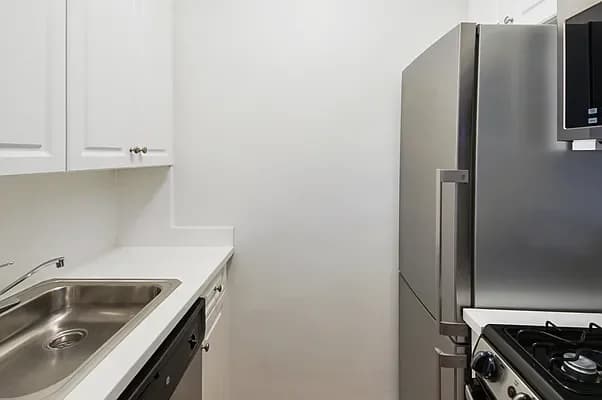 136 East 55 Street #2E, Manhattan, NY 10022 apartment_kitchen 1