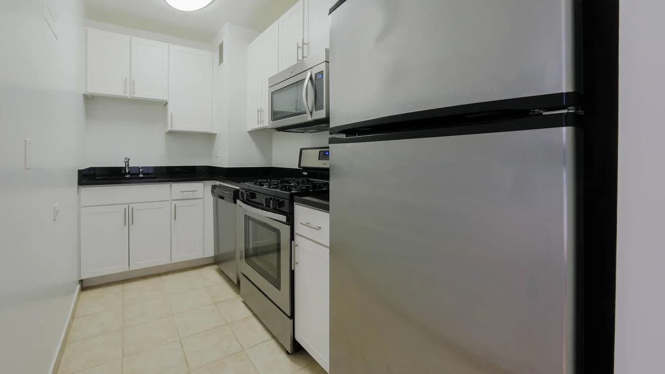 245 East 40 Street #17G, Manhattan, NY 10017 apartment_kitchen 1
