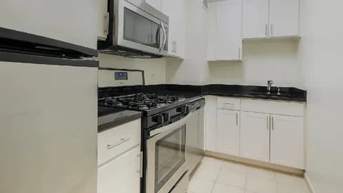 245 East 40 Street #19G, Manhattan, NY 10017