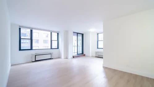 245 East 40 Street #19J, Manhattan, NY 10017