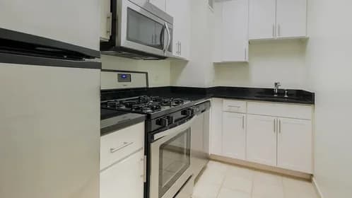 757 2 Avenue #25J, Manhattan, NY 10017
