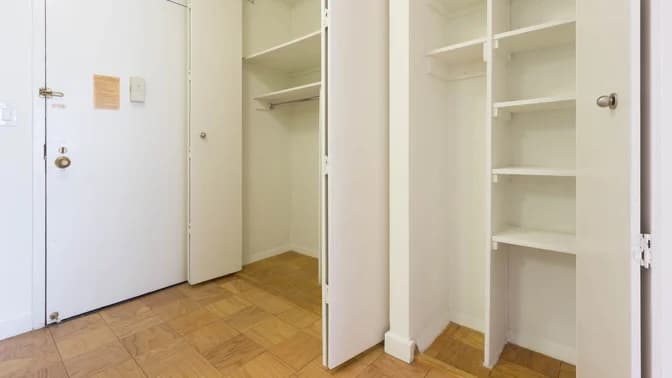 245 East 40 Street #28J, Manhattan, NY 10017