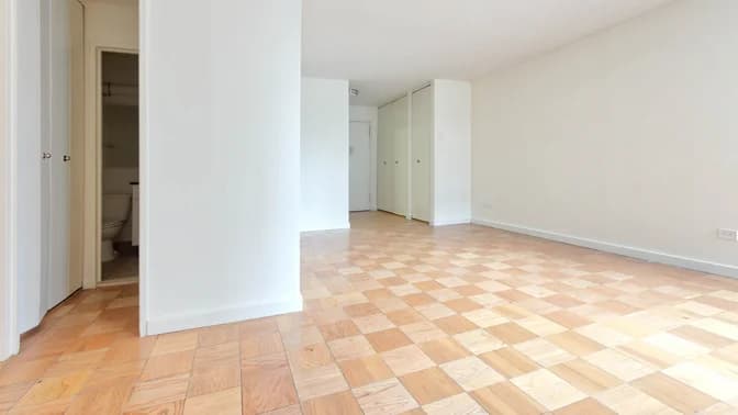 245 East 40 Street #33J, Manhattan, NY 10017