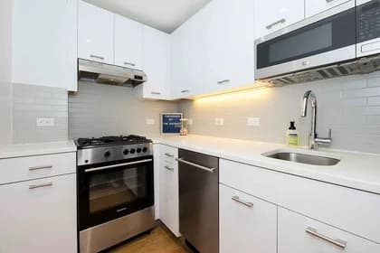 230 East 44 Street #04E, Manhattan, NY 10017
