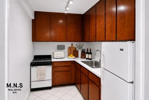210 East 58 Street #3K, Manhattan, NY 10022