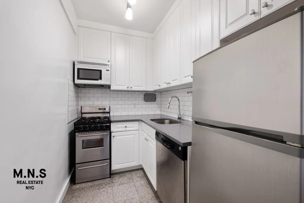 210 East 58 Street #6A, Manhattan, NY 10022 apartment_kitchen 1