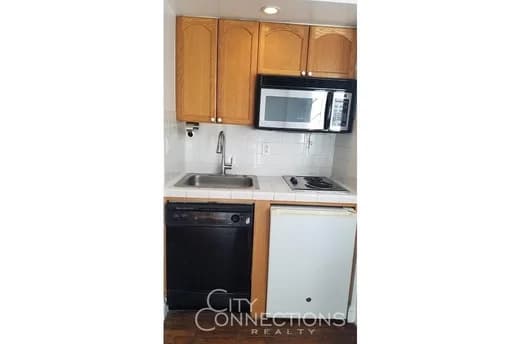 5 Tudor City Place #222, Manhattan, NY 10017