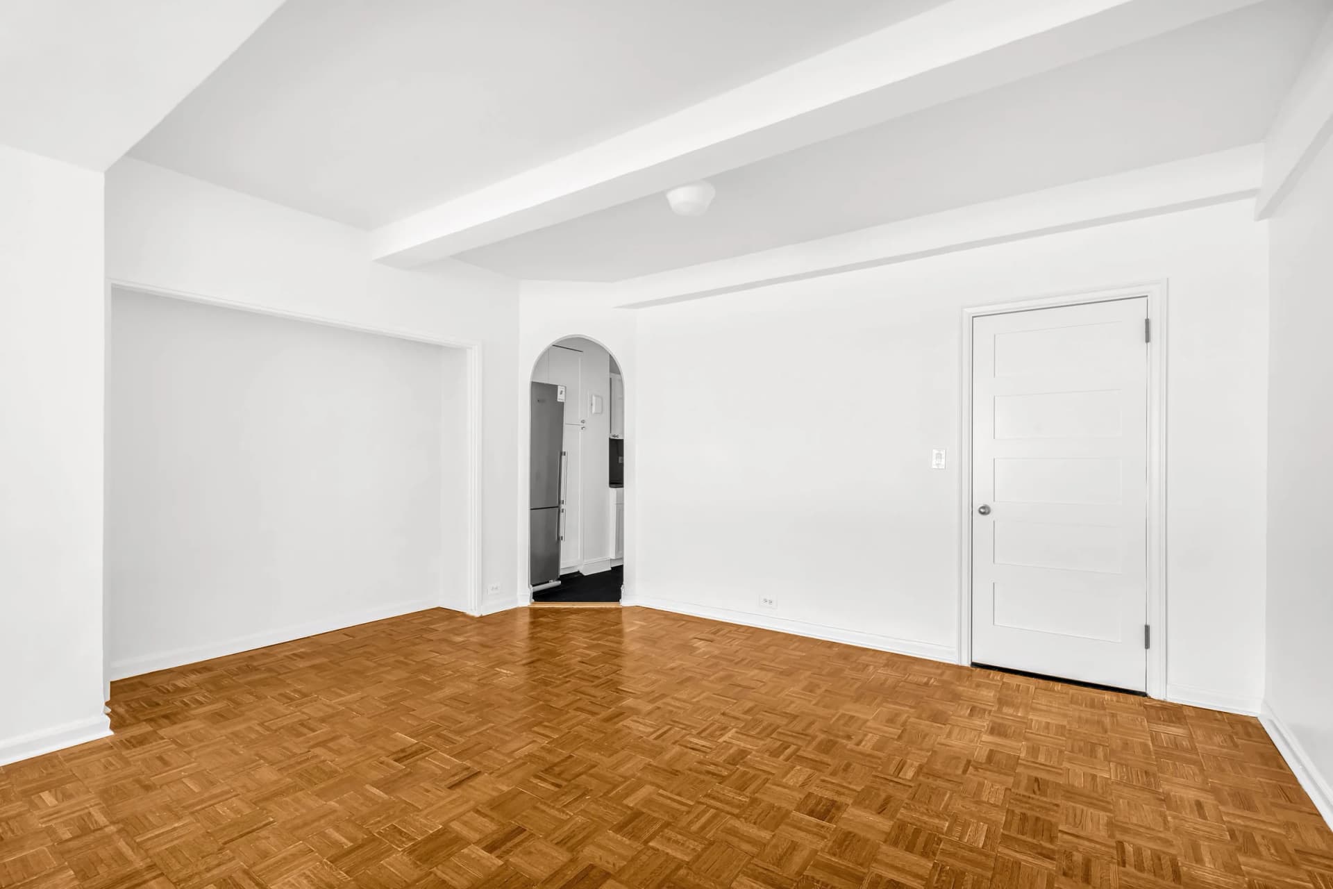 310 East 44 Street #924, Manhattan, NY 10017