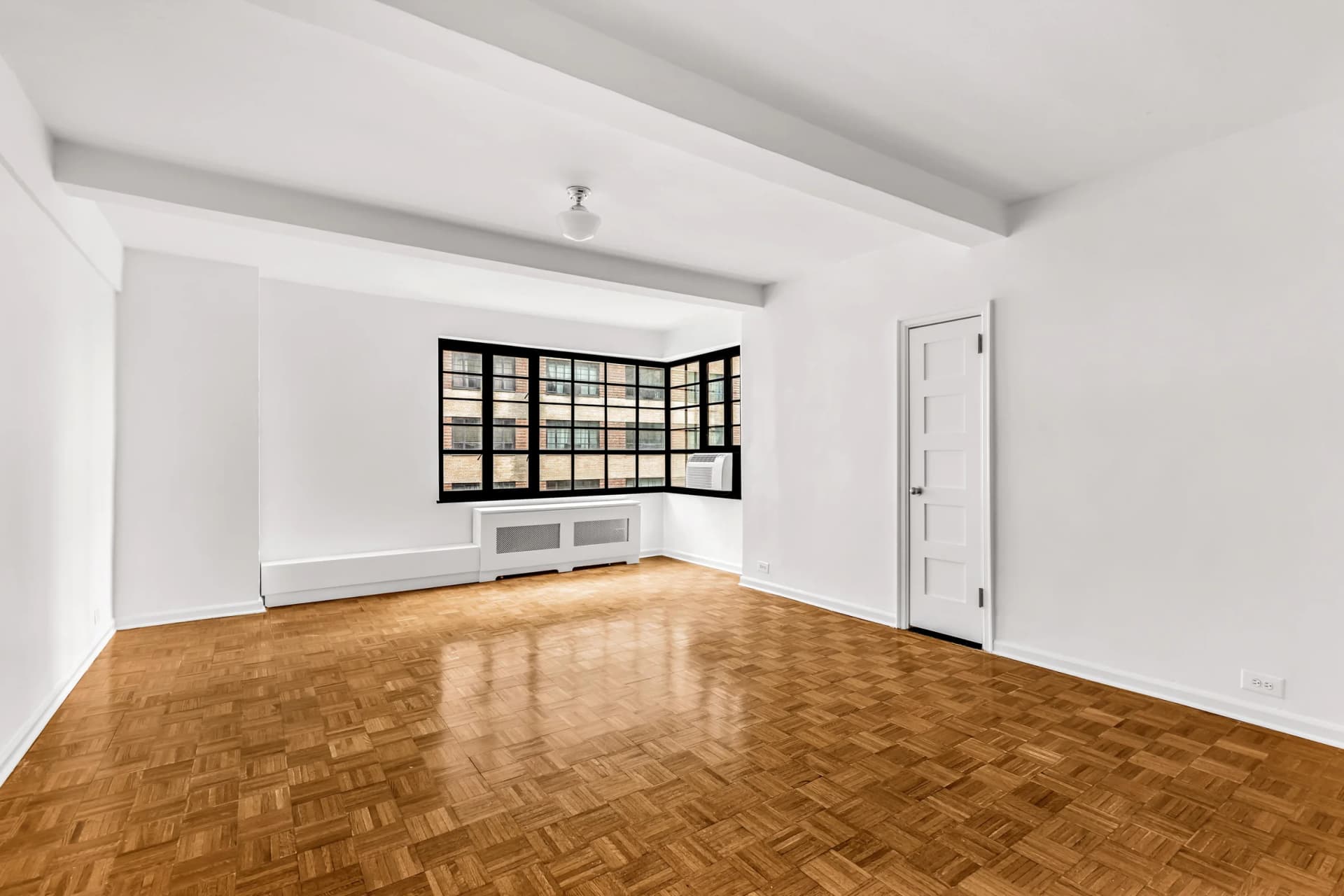 310 East 44 Street #924, Manhattan, NY 10017