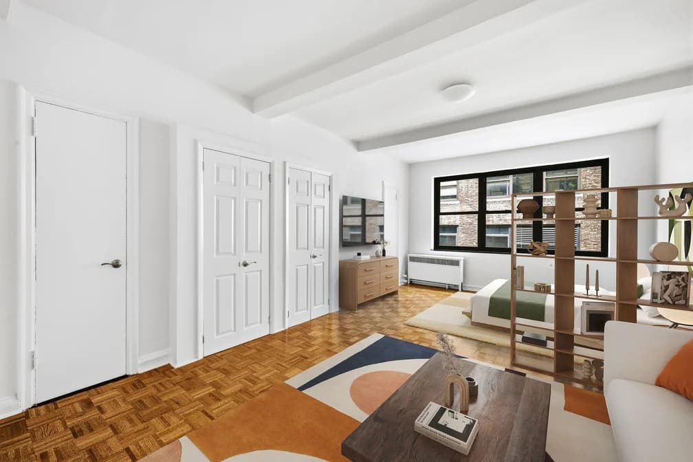 307 East 44 Street #1113, Manhattan, NY 10017