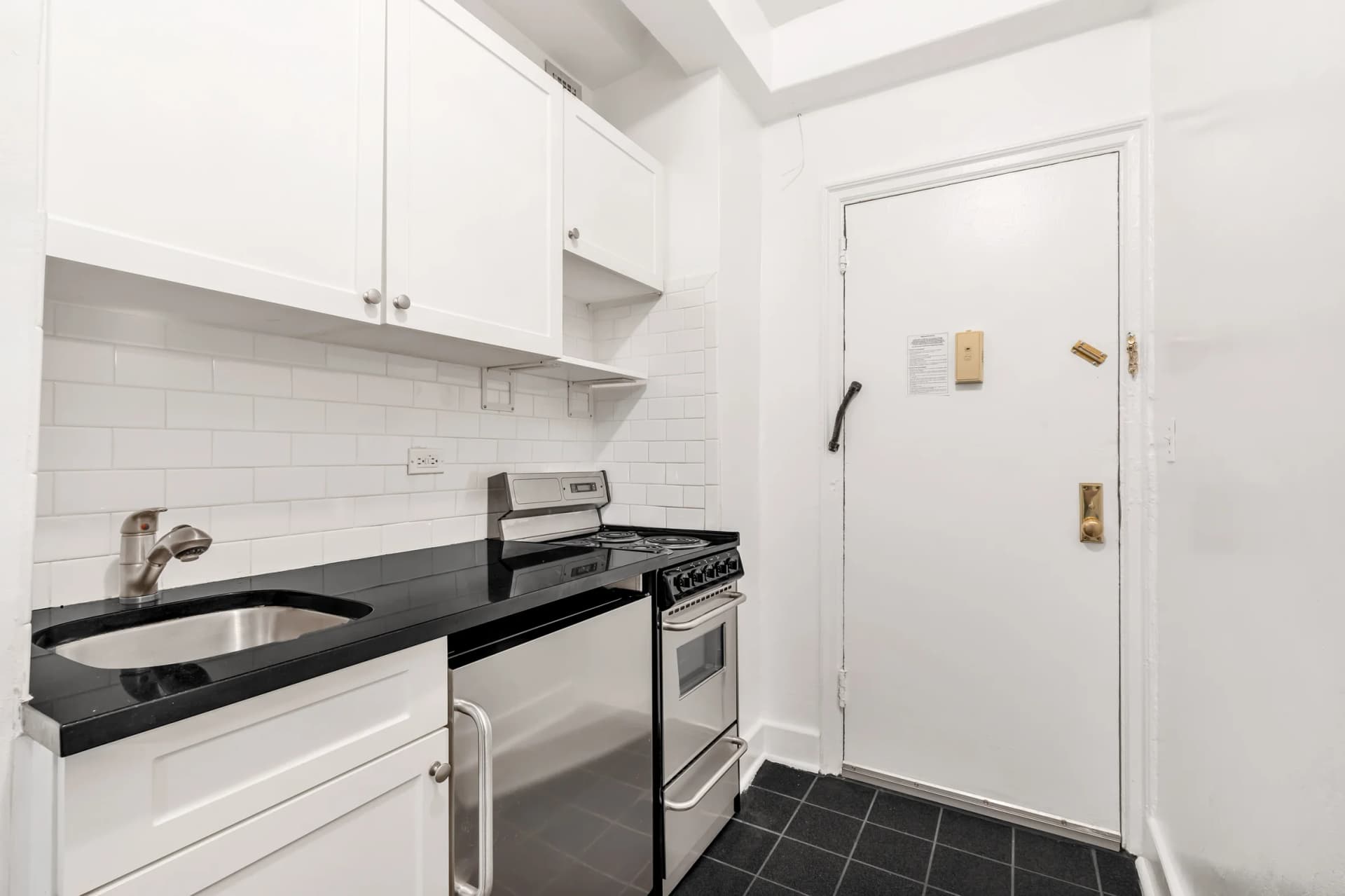 307 East 44 Street #315, Manhattan, NY 10017