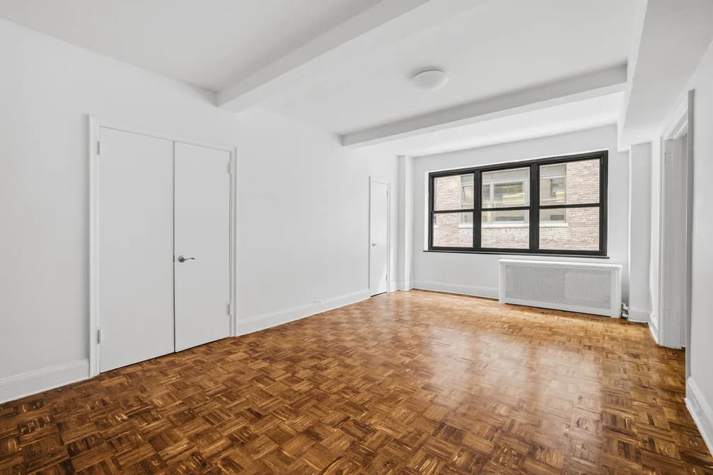 307 East 44 Street #511, Manhattan, NY 10017 - Image 1