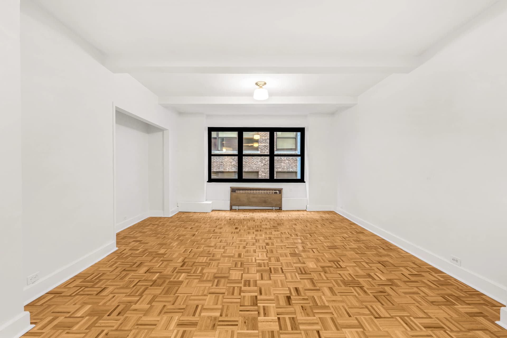 307 East 44 Street #621, Manhattan, NY 10017 apartment_living_room 1