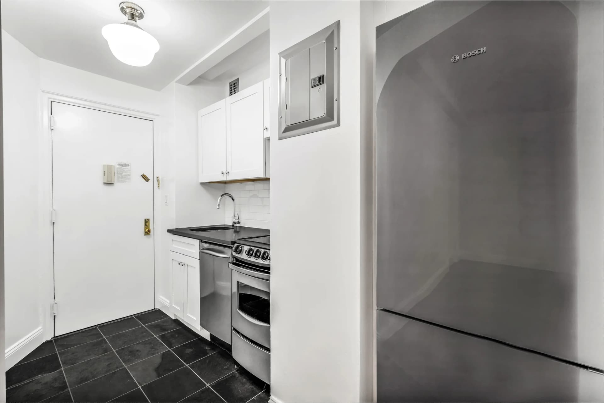 307 East 44 Street #721, Manhattan, NY 10017