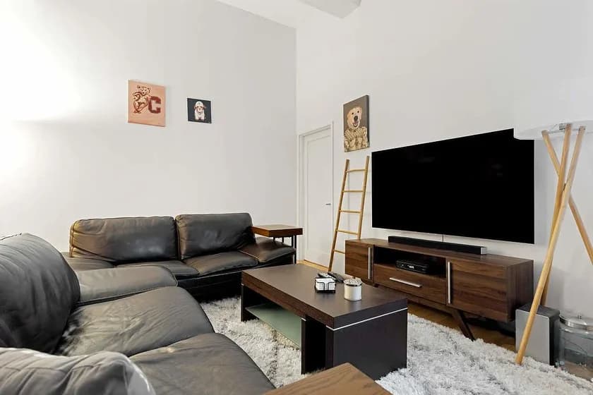 310 East 46 Street #4-W, Manhattan, NY 10017 apartment_living_room 1
