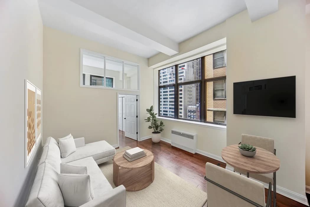 310 East 46 Street #7V, Manhattan, NY 10017 apartment_living_room 1