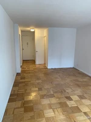 330 East 46 Street #10C, Manhattan, NY 10017 - Image 1
