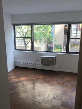 330 East 46 Street #2J, Manhattan, NY 10017