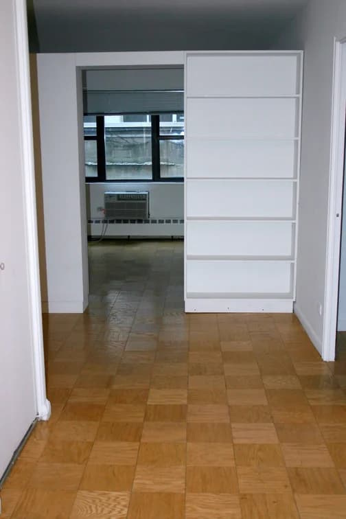 330 East 46 Street #3B, Manhattan, NY 10017 apartment_bedroom_room 1