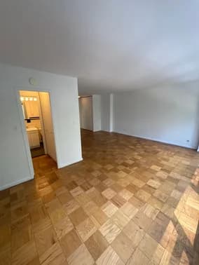 330 East 46 Street #4H, Manhattan, NY 10017