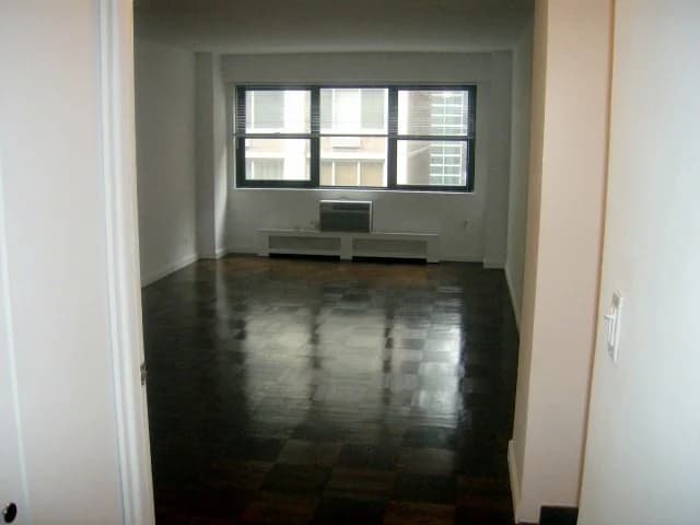 330 East 46 Street #8C, Manhattan, NY 10017 apartment_bedroom_room 1