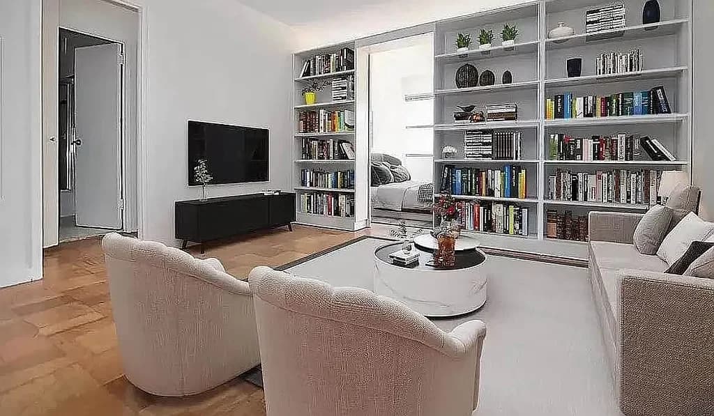 330 East 46 Street #9J, Manhattan, NY 10017 apartment_living_room 1