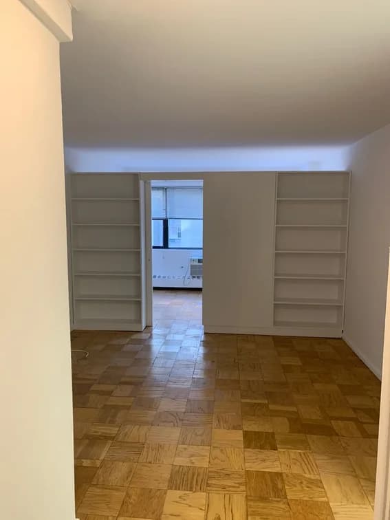 330 East 46 Street #9J, Manhattan, NY 10017 apartment_bedroom_room 1