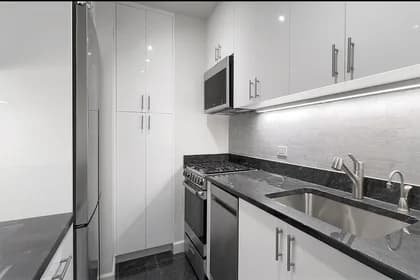 320 East 46 Street #9198, Manhattan, NY 10017