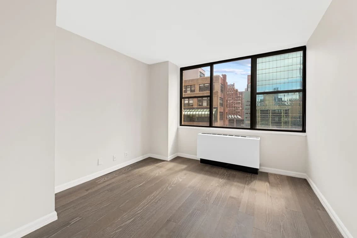 301 East 45 Street #20C, Manhattan, NY 10017