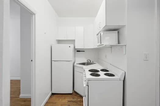 320 East 49 Street #35, Manhattan, NY 10017