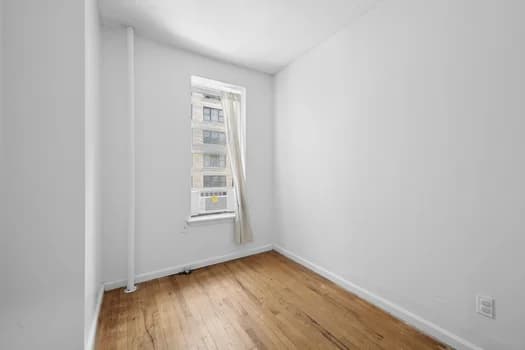 320 East 49 Street #35, Manhattan, NY 10017