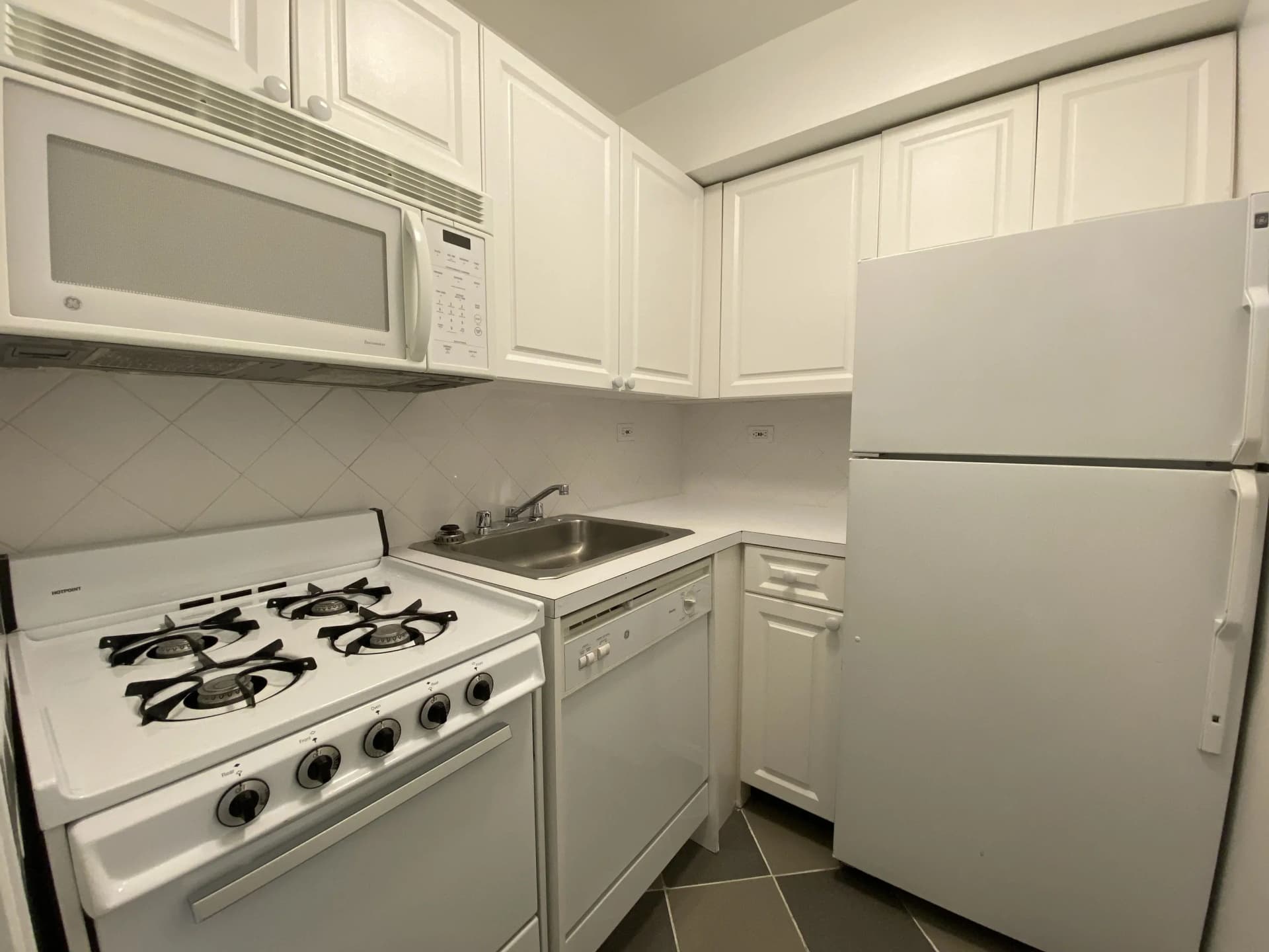 340 East 51 Street #001J, Manhattan, NY 10022 apartment_kitchen 1