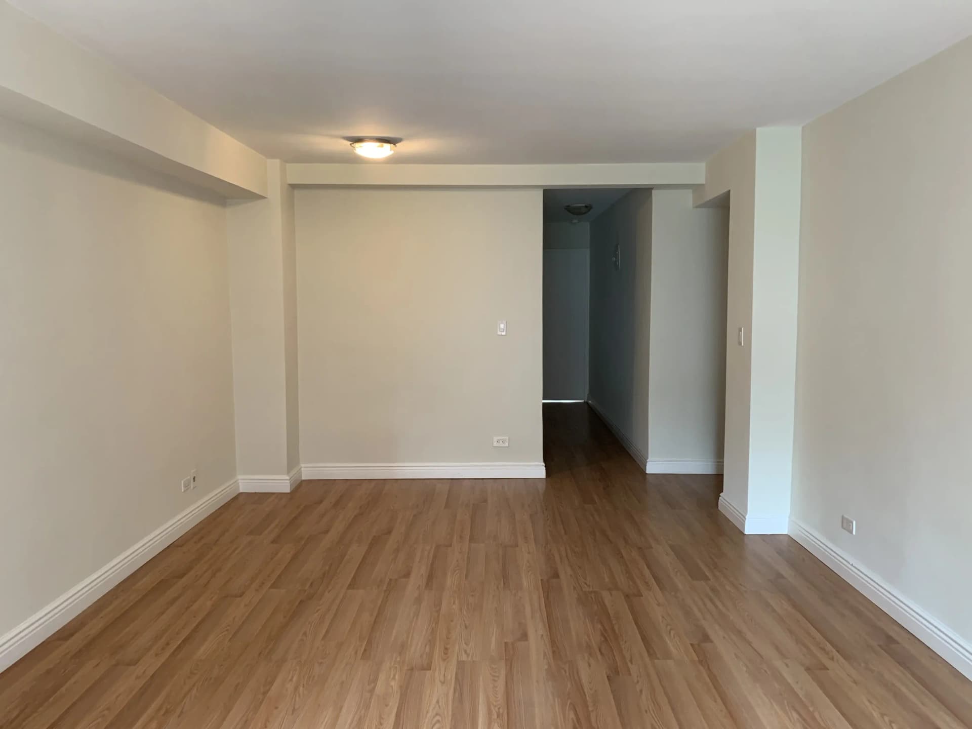 340 East 51 Street #006H, Manhattan, NY 10022 apartment_living_room 1