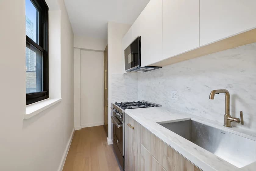 340 East 52 Street #5F, Manhattan, NY 10022
