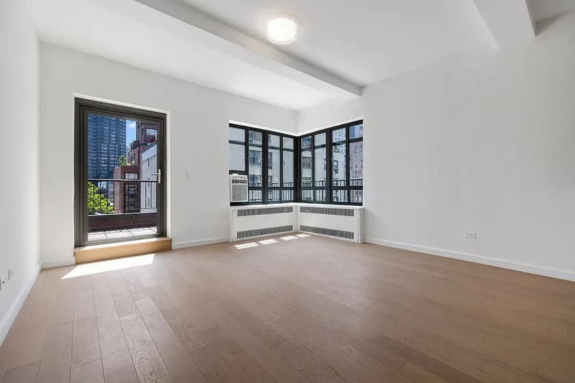 340 East 52 Street #PHCD, Manhattan, NY 10022 apartment_living_room 1