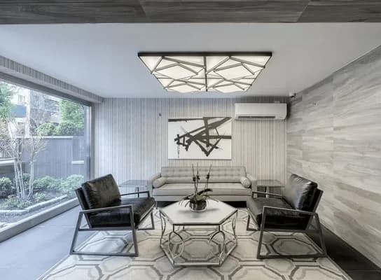 320 East 52 Street #4B, Manhattan, NY 10022